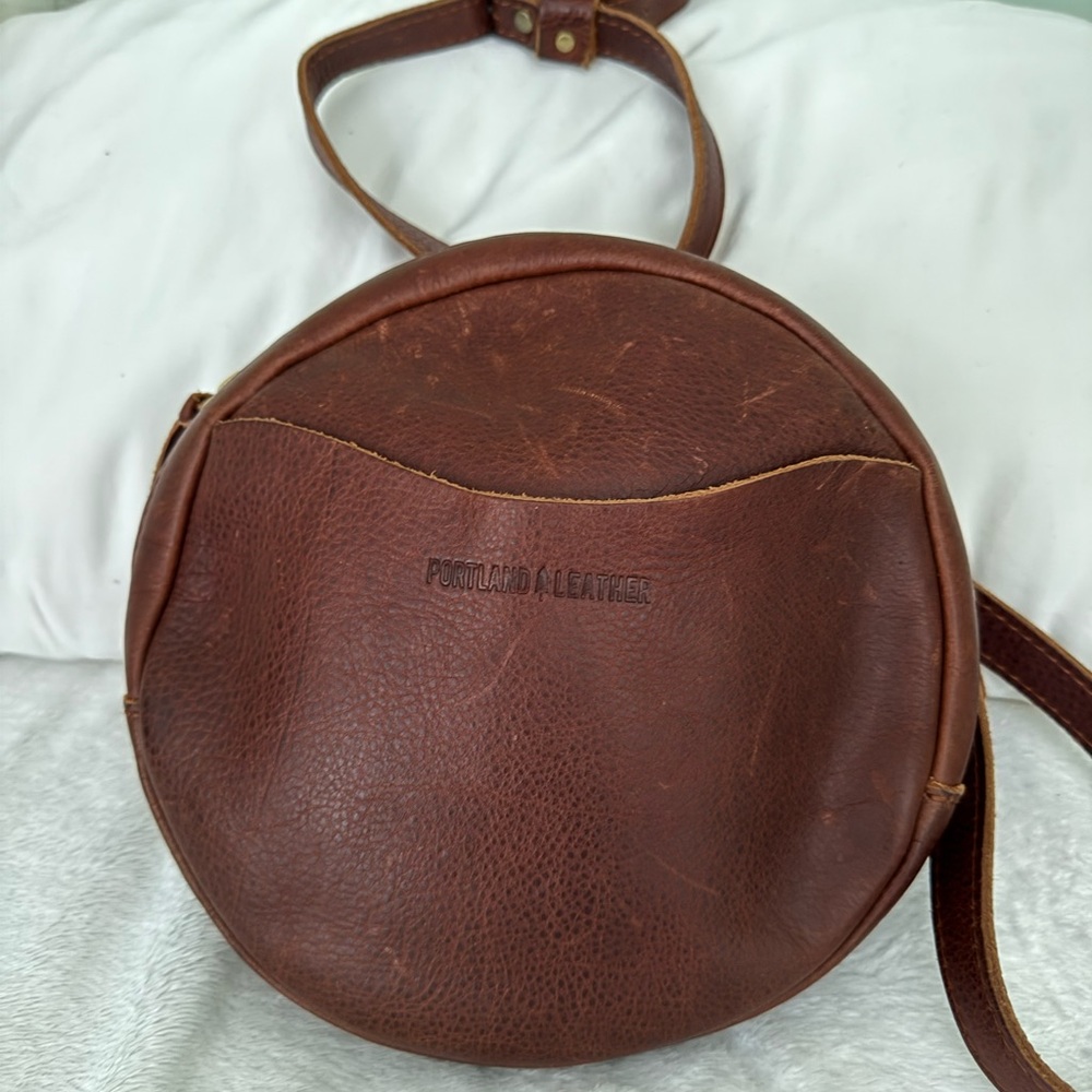 Portland Leather Round Crossbody Bag in Pebbled Brown